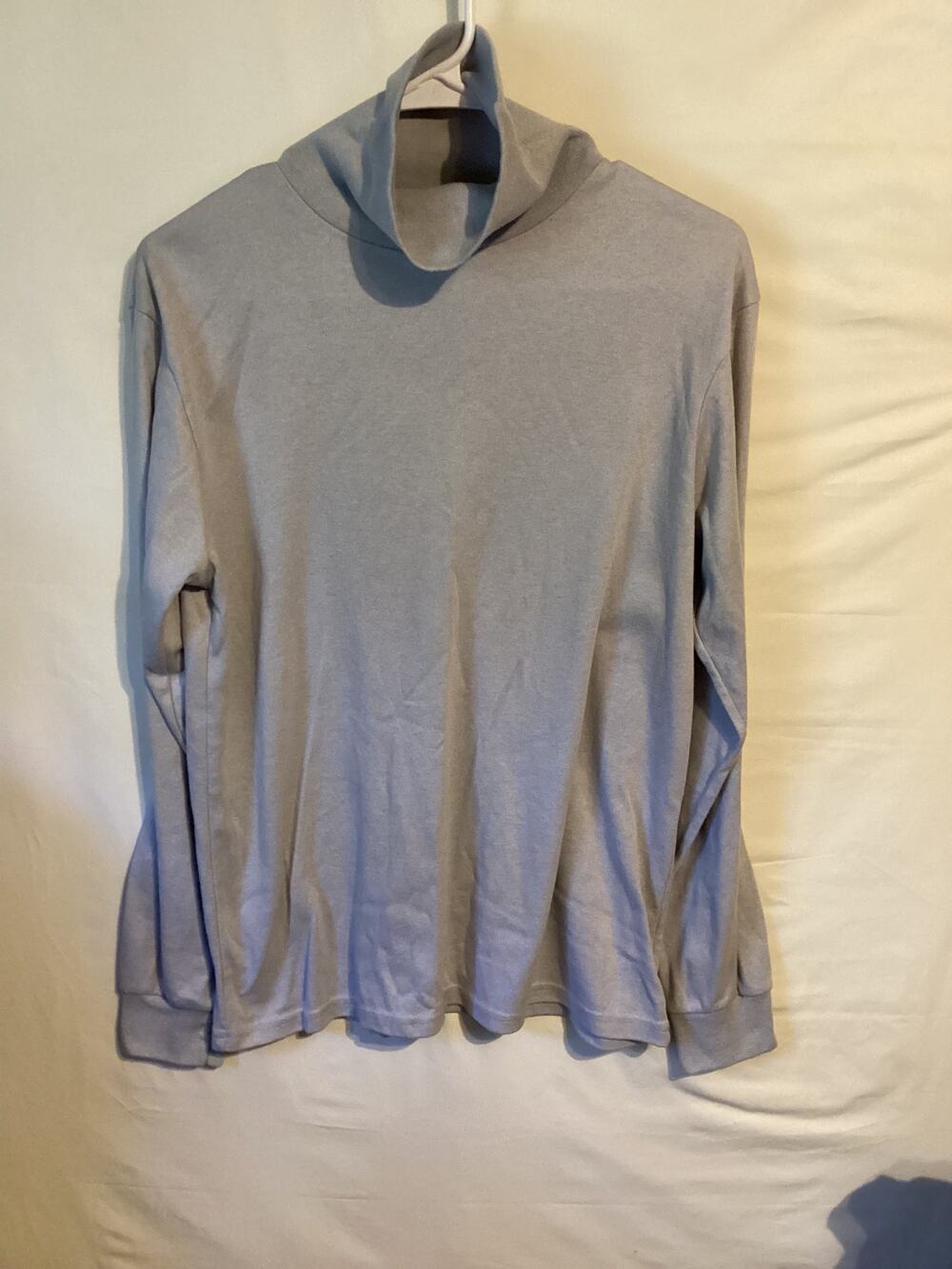 2432 Separate Issue Womens Long Sleeve Turtleneck Light Gray Size Large